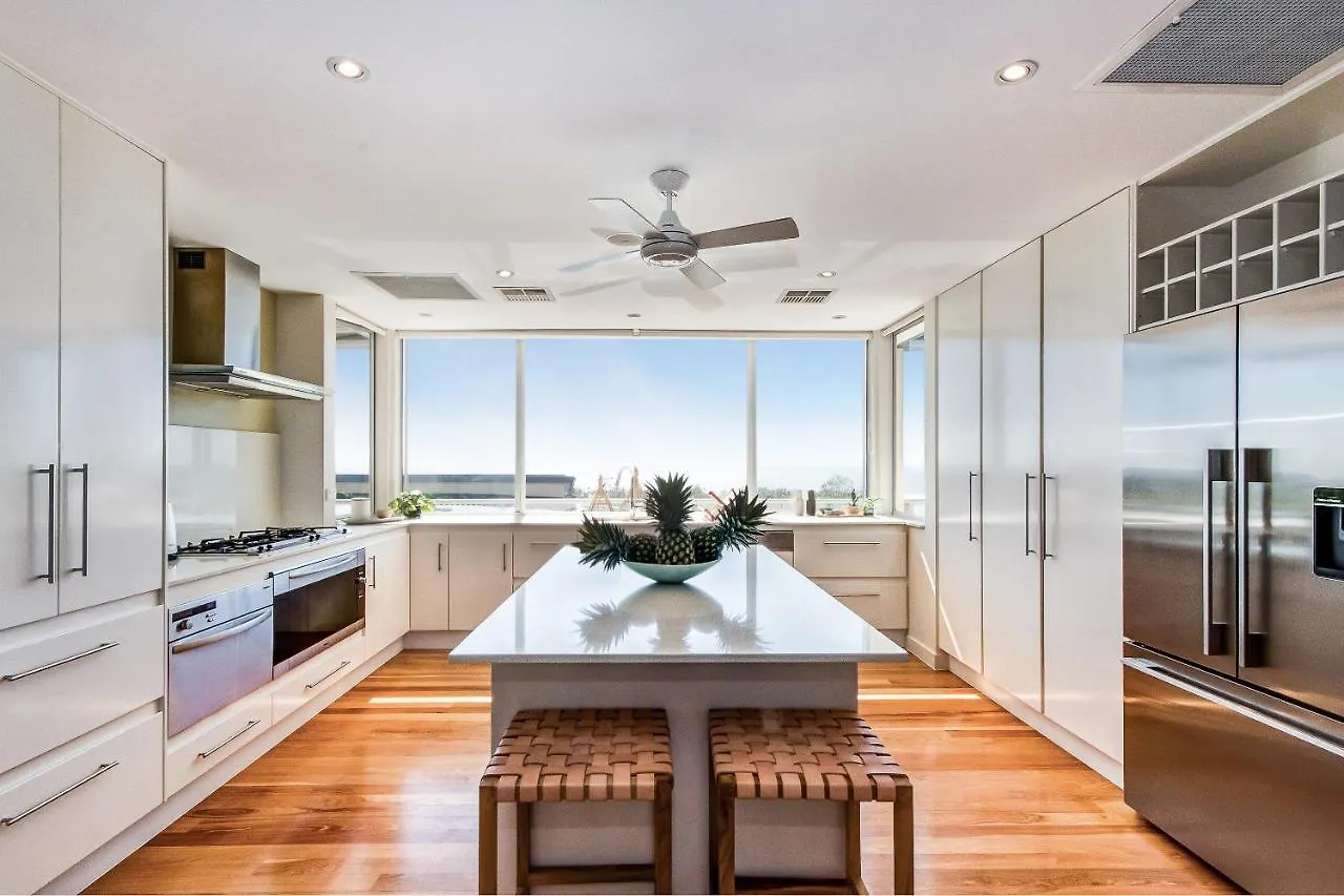Indulge At Iluka, Castaways Beach Marcus Beach Holiday home