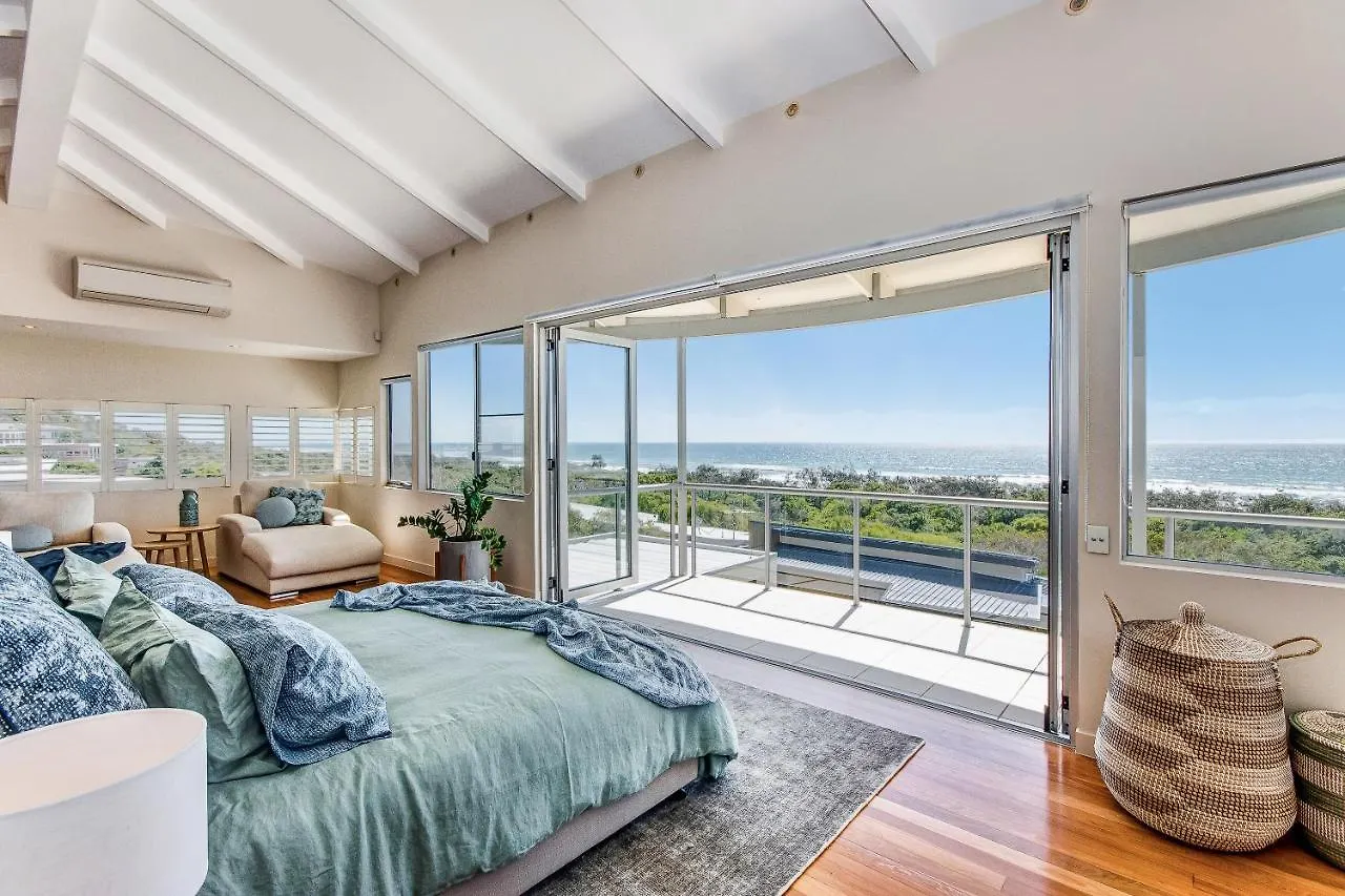 Indulge At Iluka, Castaways Beach contacts
